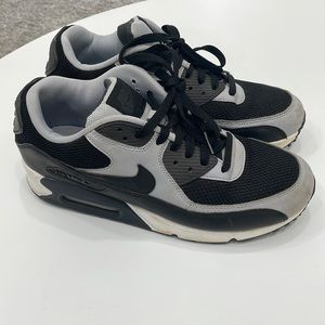 Black and gray Nike air max 90